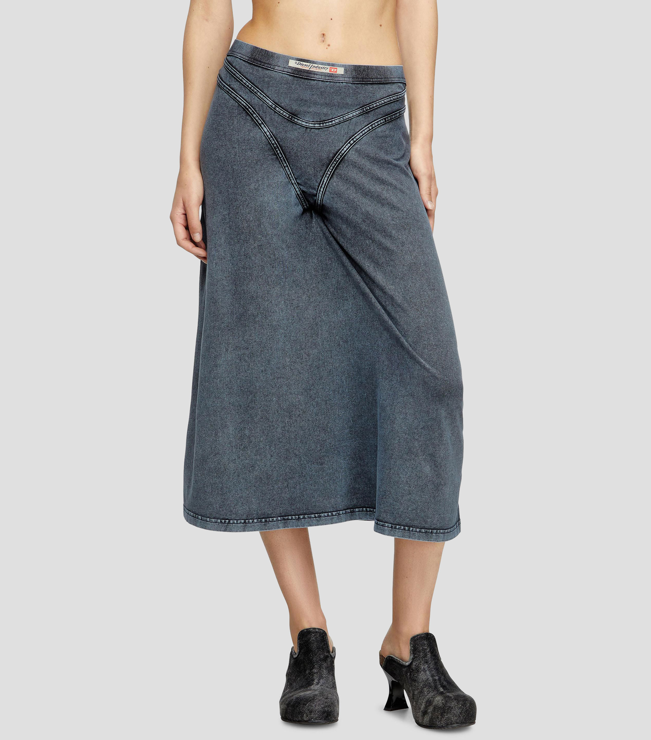 Falda midi de corte recto lisa en mezclilla Mujer